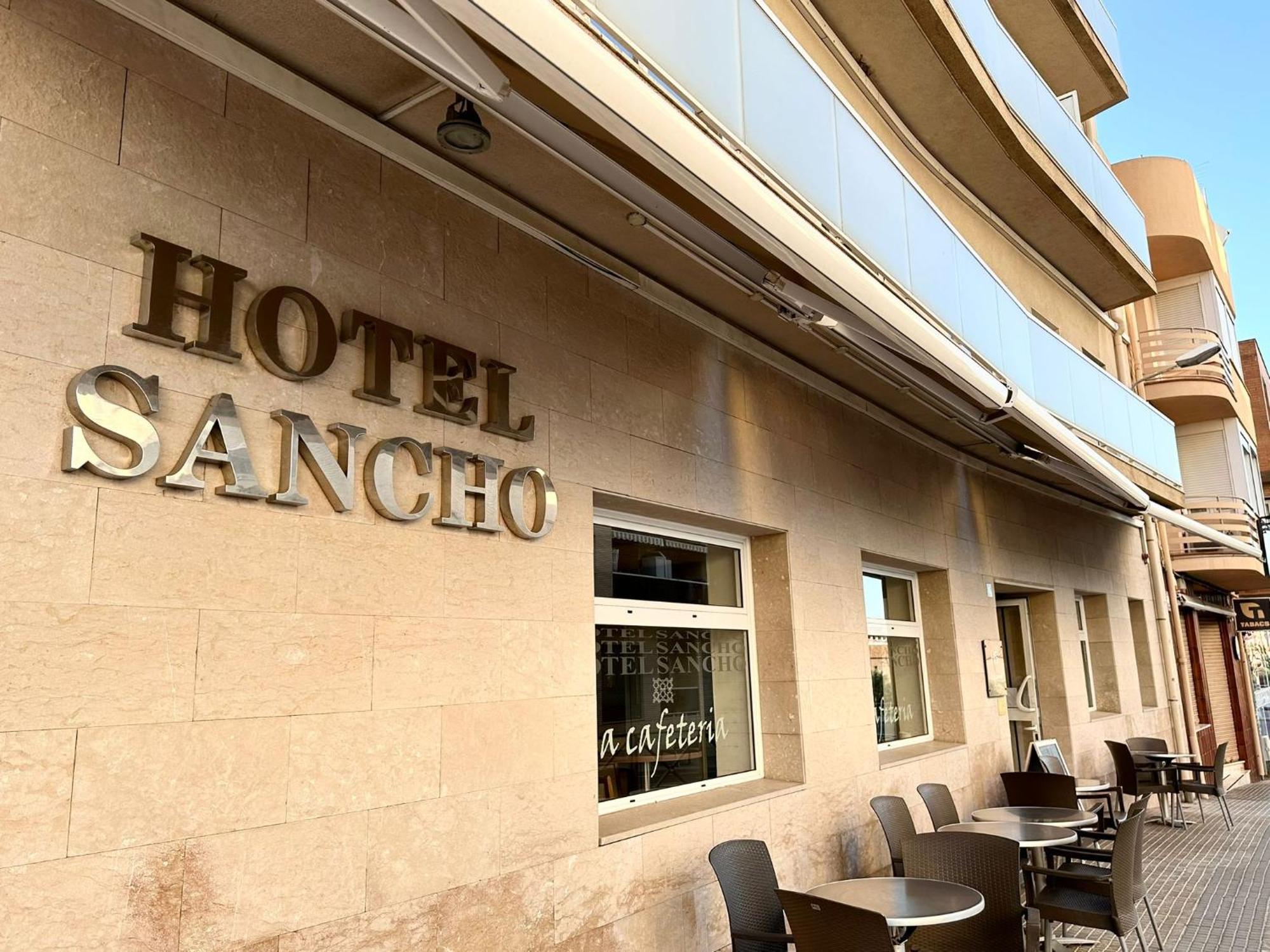 Hotel Sancho ロスピタレート・デ・リンファント エクステリア 写真